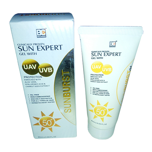 SUN EXPERT enriched with Aloe Vera+  Hyaluronic Acid+ Carrot seed extract Gel